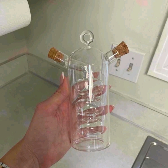 2-in-1 Oil Dispenser - Kitchen Tools - Picture 7 of 8